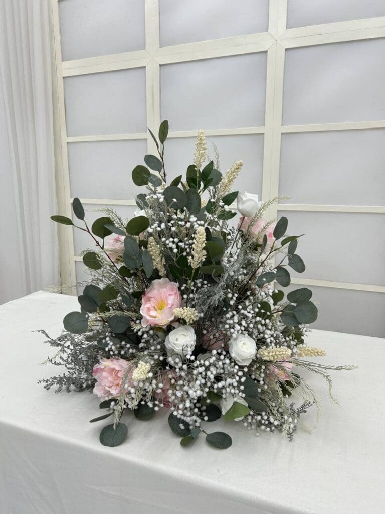 Claddagh Collection Aisle Marker / Table Centrepiece 1